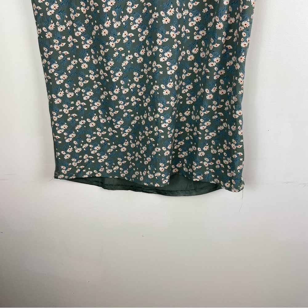 Papermoon Green Floral Daisy Blouse Top W/ Button Detail Cottagecore Xs NWT - Picture 3 of 10